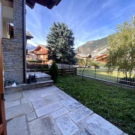 Incantevole Appartamento Con Giardino - Garage Privato E Free Wifi Oulx Kültér fotó